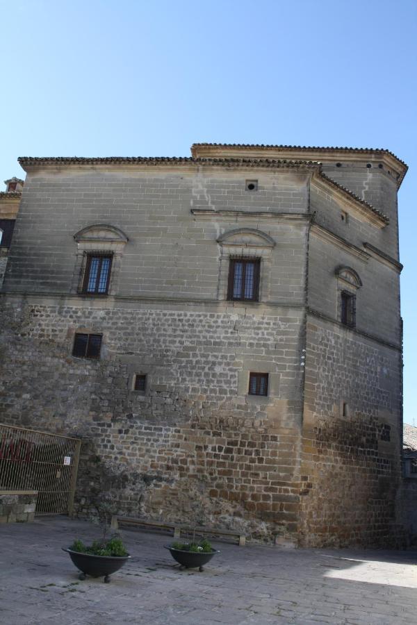 Barbacana, Dieciocho Appartamento *